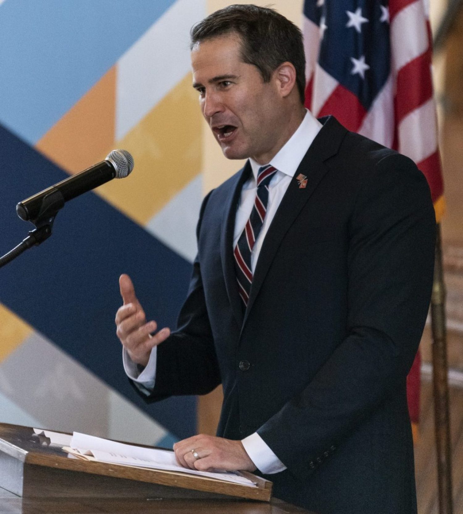 Seth Moulton'S Home: Unveiling The Congressman'S Private Life - l9tjn57
